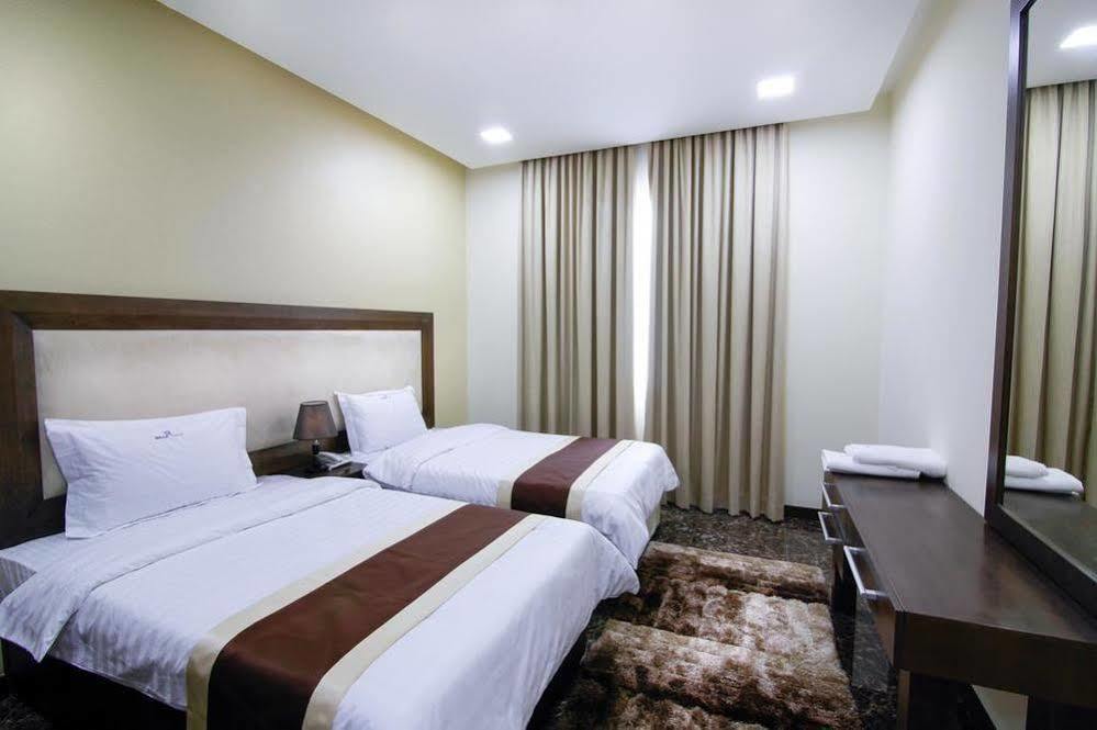 Belle Tower Luxury Apartments Manama Exteriör bild