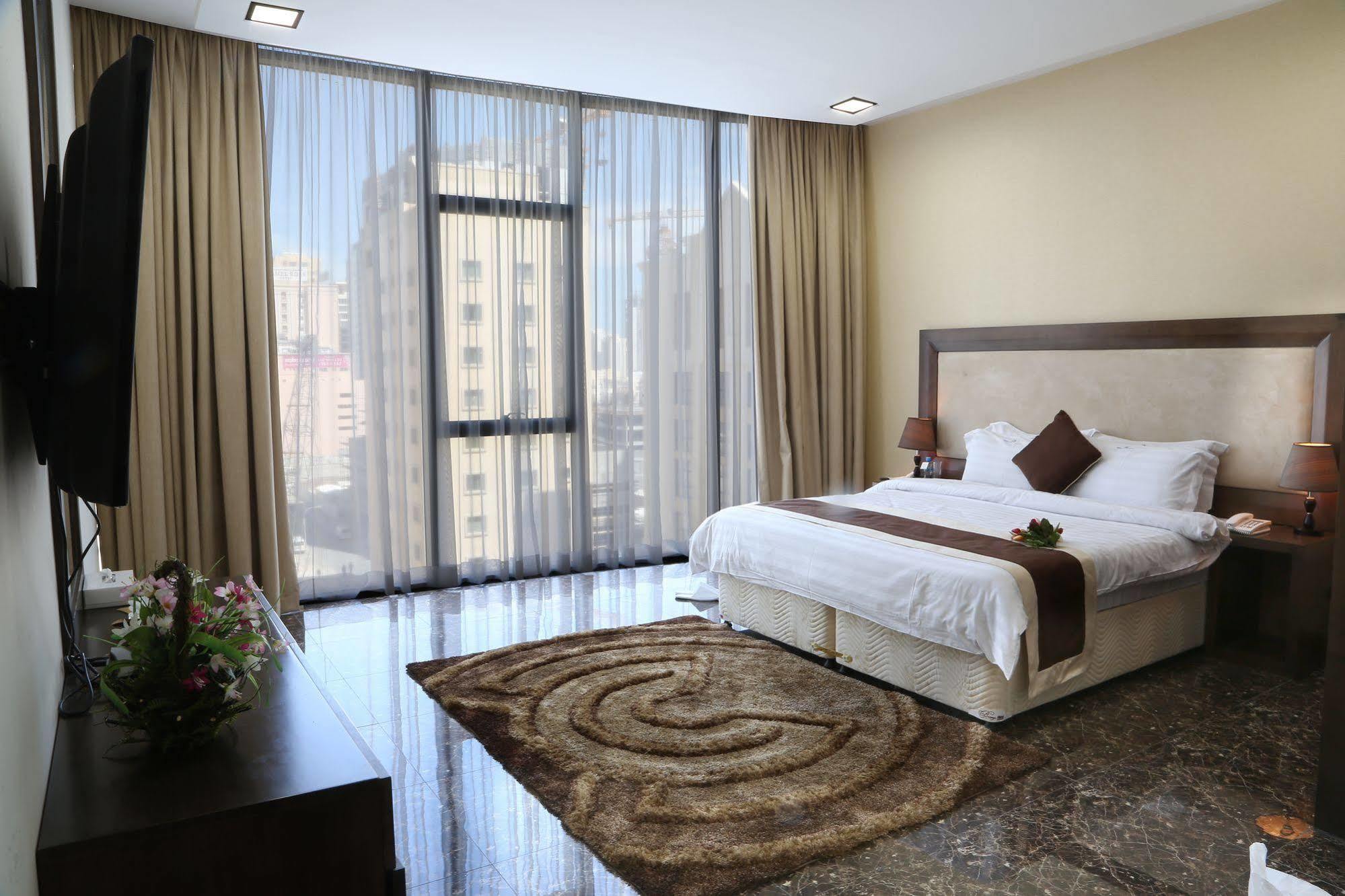 Belle Tower Luxury Apartments Manama Exteriör bild