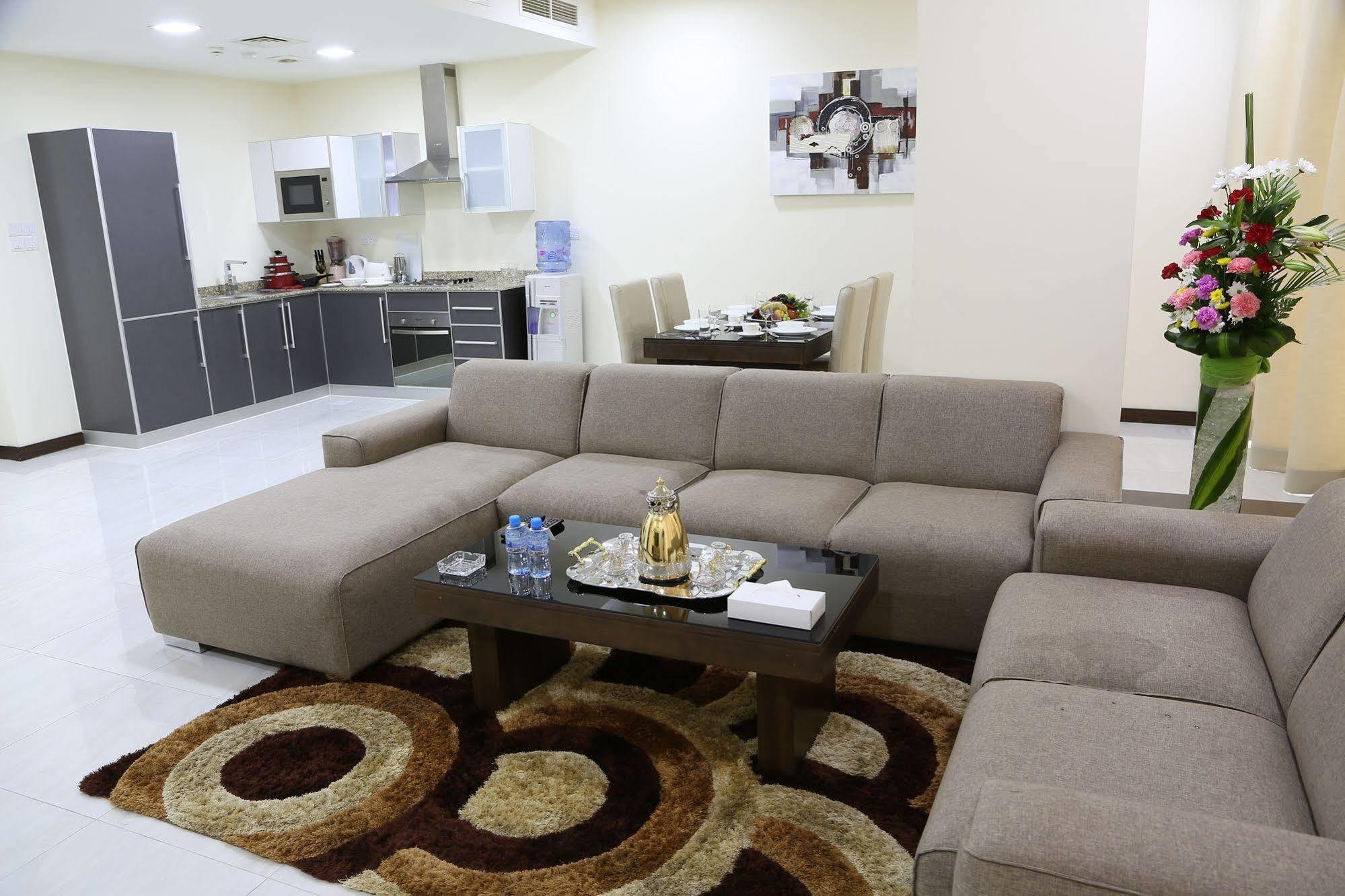 Belle Tower Luxury Apartments Manama Exteriör bild