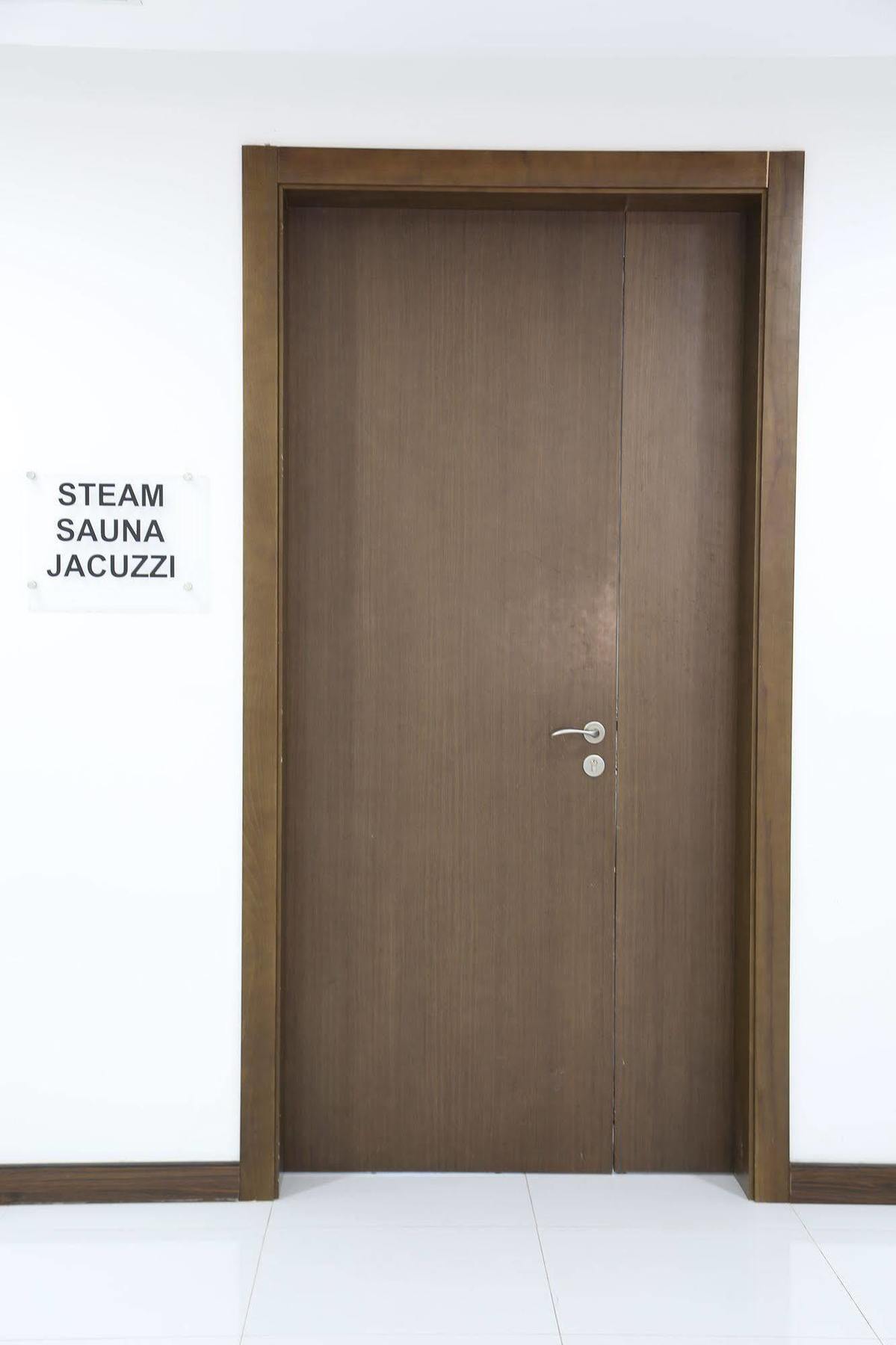 Belle Tower Luxury Apartments Manama Exteriör bild