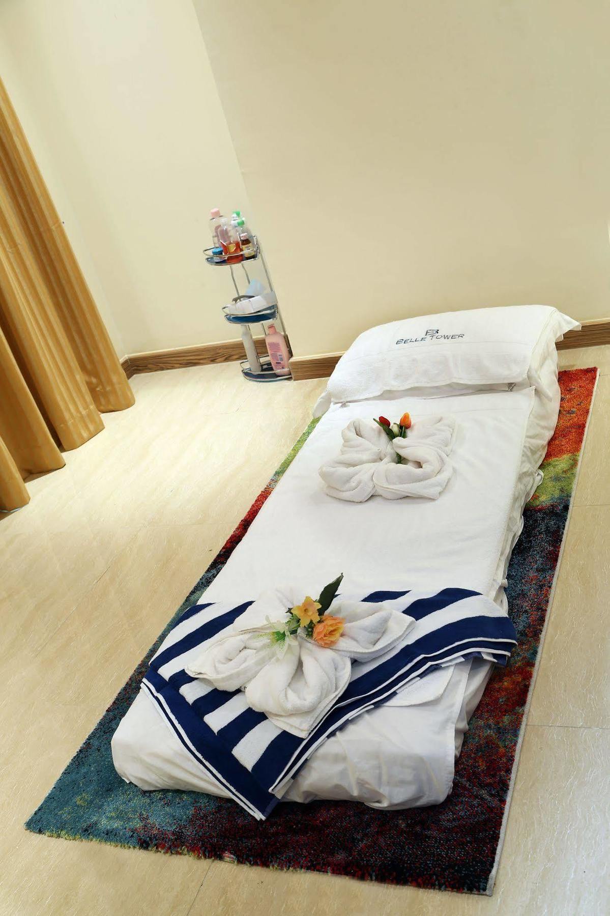 Belle Tower Luxury Apartments Manama Exteriör bild