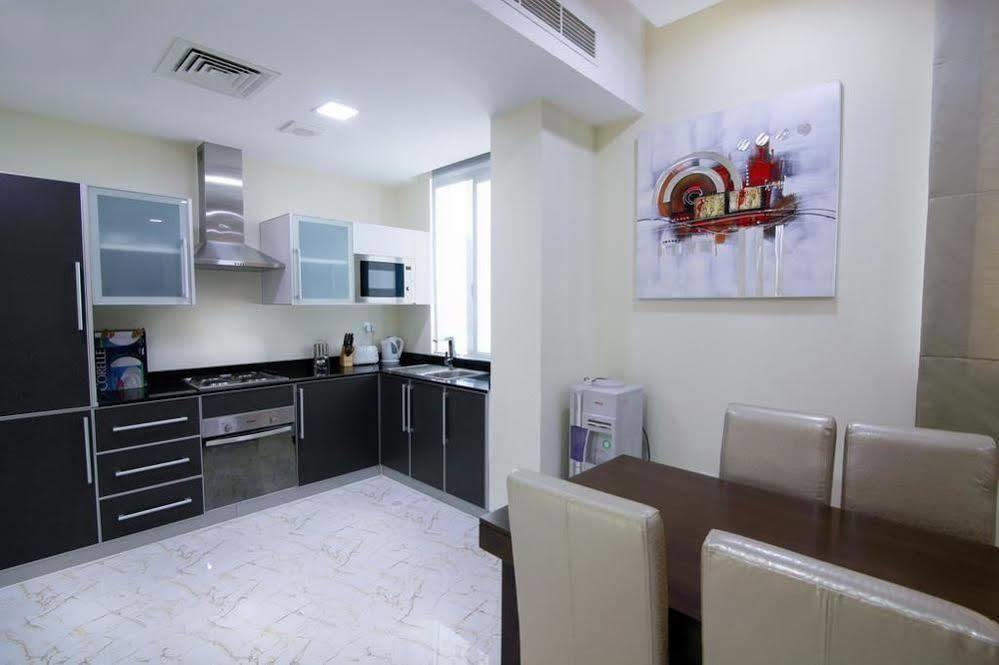 Belle Tower Luxury Apartments Manama Exteriör bild