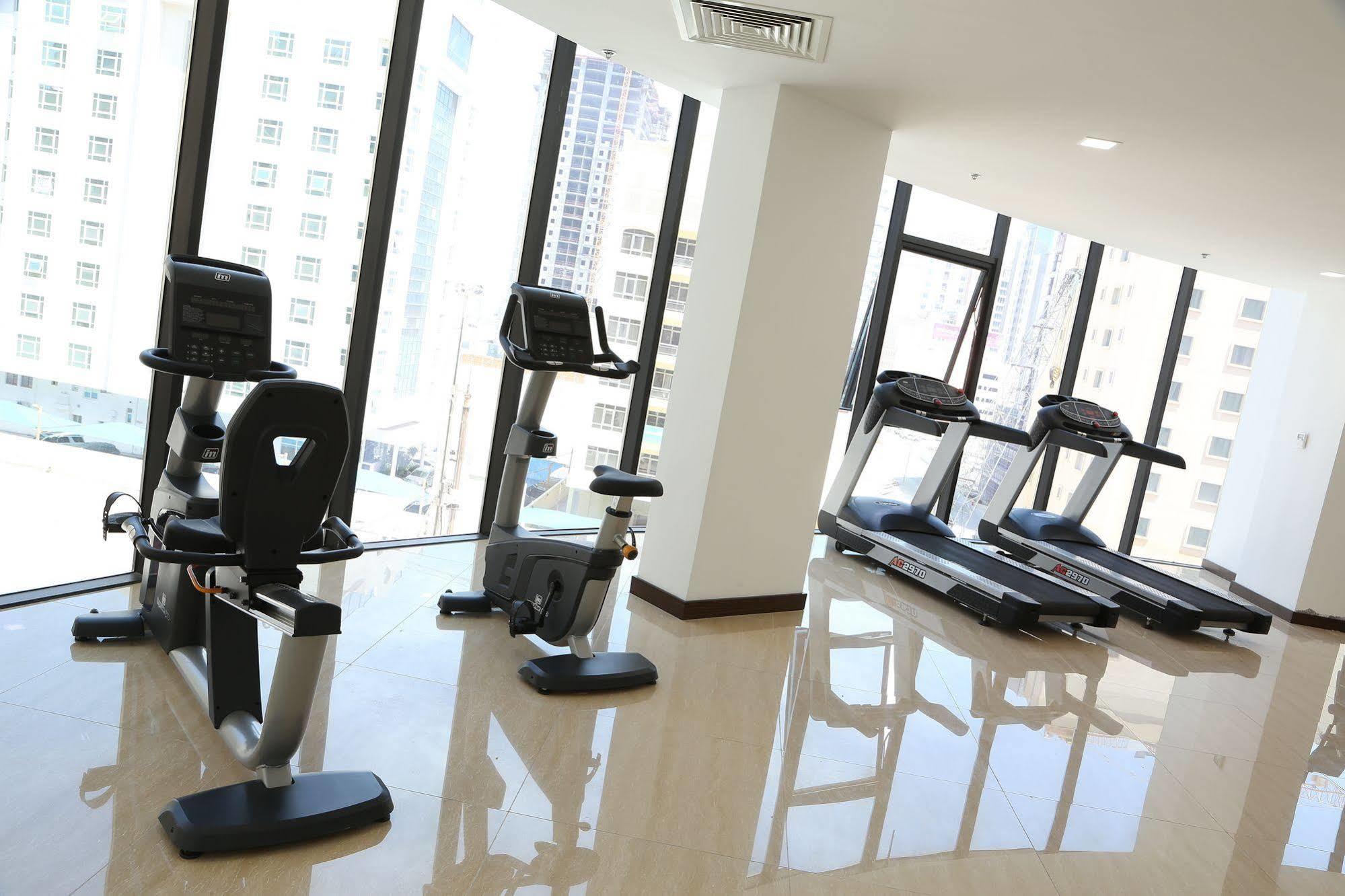 Belle Tower Luxury Apartments Manama Exteriör bild